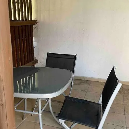 Souterrain Budget Διαμέρισμα Stockstadt am Main